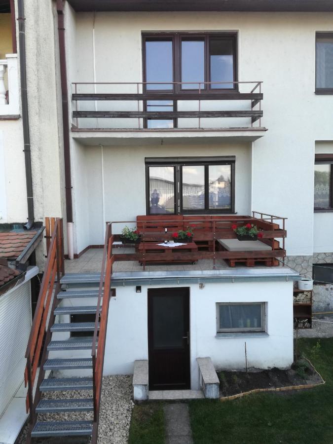 Ubytovanie Viktoria Dunajská Streda Esterno foto