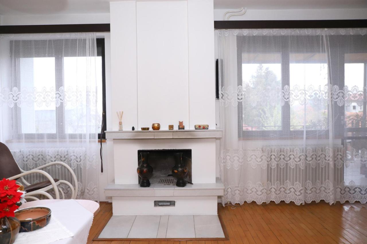 Ubytovanie Viktoria Dunajská Streda Esterno foto